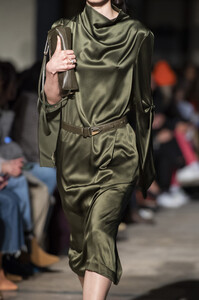 dion-lee-clp-rf19-4475.thumb.jpg.4d88b16f4311a50a692971f54fad24fb.jpg