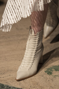 dion-lee-clp-rf19-4655.thumb.jpg.6ca73e1b0239802c3083eb9da79d1c7b.jpg