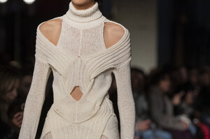 dion-lee-clp-rf19-4675.thumb.jpg.7e718d5965901bf4989783861dc604d4.jpg