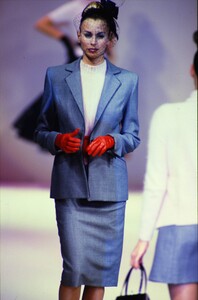 fashion-photography-archive-image-work-image----batch1----fullSize----103160_103160-8_0029_fs.jpg.thumb.jpg.ca2f6641e87712db0c09ac2837d0e745.jpg
