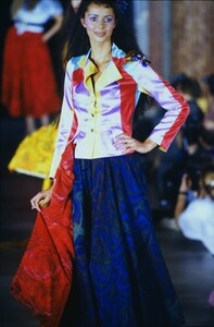 fashion-photography-archive-image-work-image----batch19----fullSize----103417_103417-1_0262_fs.jpg.thumb.jpg.d7eae67a4be3291d76a9c6ee68214afd.jpg
