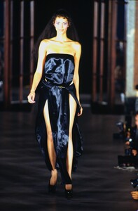 fashion-photography-archive-image-work-image----batch19----fullSize----103417_103417-1_0274_fs.jpg.thumb.jpg.aa80ca2f33fc311c8643b5ccf9b42ec6.jpg