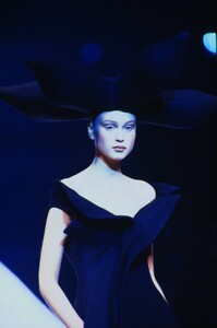 fashion-photography-archive-image-work-image----batch4----fullSize----103206_103206-2_0187_fs.jpg.jpg