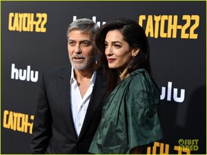 george-clooney-amal-catch-22-premiere-15.jpg