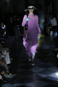 gucci-resort-2020-fashion-show-the-impression-070.thumb.jpg.a4ec359ea18ef29cd38bcf8fc32ea138.jpg