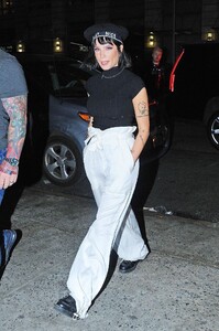 halsey-night-out-style-05-21-2019-0.jpg