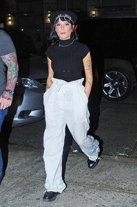 halsey-night-out-style-05-21-2019-2.jpg