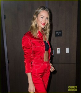 harry-josh-party-karlie-kloss-candice-swanepoel-nyc-may-2019-01.thumb.jpg.8c38199a72b159e9c1326f4c737bfa13.jpg