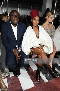 janelle-monae-attends-the-giambattista-valli-show-as-part-of-the-picture-id1133588484.jpg