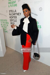 janelle-monae-attends-the-stella-mccartney-show-as-part-of-the-paris-picture-id1133553917.jpg
