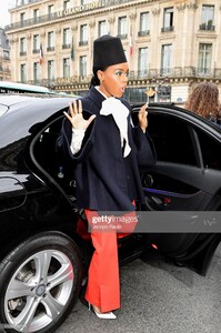 janelle-monae-attends-the-stella-mccartney-show-as-part-of-the-paris-picture-id1133558711.jpg