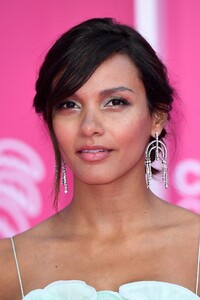 jessica-lucas-2nd-canneseries-international-series-festival-in-cannes-04-09-2019-5.thumb.jpg.e40e941d037ea0ac5a33f2ee9c917054.jpg