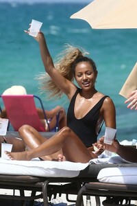 karrueche-tran-in-bikini-beach-in-miami-05-13-2019-5.jpg