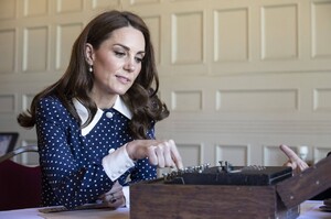 kate-middleton-75th-anniversary-of-d-day-exhibition-at-bletchley-park-05-14-2019-11.jpg