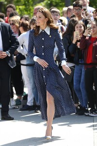 kate-middleton-75th-anniversary-of-d-day-exhibition-at-bletchley-park-05-14-2019-16.jpg