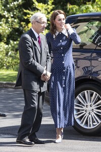 kate-middleton-75th-anniversary-of-d-day-exhibition-at-bletchley-park-05-14-2019-4.jpg