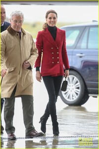 kate-middleton-prince-william-visit-wales-16.jpg