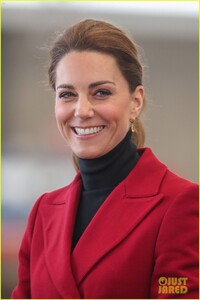 kate-middleton-prince-william-visit-wales-24.jpg