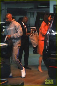 katie-holmes-jamie-foxx-at-a-hotel-05.jpg