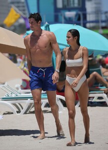 kelsey-merritt-and-conor-dwyer-on-the-beach-in-miami-05-14-2019-4.jpg