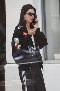 kendall-jenner-and-fai-khadra-lunch-together-at-toast-in-west-hollywood-05-28-2019-6.jpg