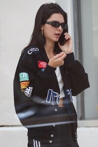 kendall-jenner-and-fai-khadra-lunch-together-at-toast-in-west-hollywood-05-28-2019-9.jpg