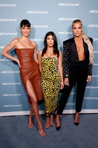 kendall-jenner-khloe-kardashian-kourtney-kardashian-nbcuniversal-upfront-presentation-in-nyc-5-13-2019-2.jpg
