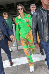 kendall-jenner-nice-airport-05-22-2019-1.jpg