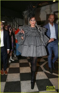 lady-gaga-wows-for-anna-wintour-pre-met-gala-dinner-12.jpg