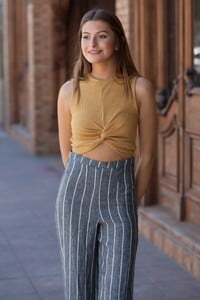 laurenly_cj_cruz_chi_crop_mustard_2_1024x1024.jpg