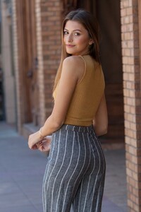 laurenly_cj_cruz_chi_crop_mustard_4_1024x1024.jpg