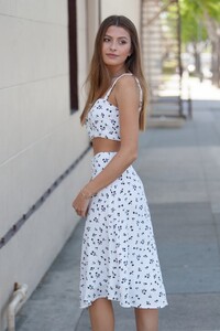 laurenly_olivaceous_sweeterner_crop_2_1024x1024.jpg