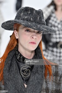 mariacarla-boscono-walks-the-runway-during-the-chanel-ready-to-wear-picture-id1133985583.jpg
