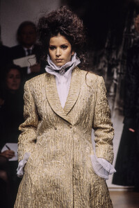 marina-spadafora-fw-1993-5.thumb.jpg.24ef2ecf60423a29ae4d158eb2610873.jpg