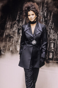 marina-spadafora-fw-1993-7.thumb.jpg.8f226ddd7a2d4e54faa6420c7544f564.jpg