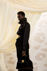 maxwell-bks-m-rf19-0309.thumb.jpg.f83c12f412b11263c3658067b051bf52.jpg