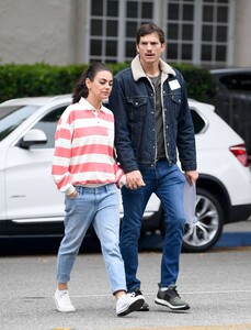 mila-kunis-and-ashton-kutcher-out-in-los-angeles-05-15-2019-9.jpg