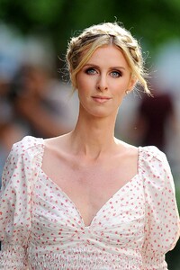 nicky-hilton-heading-to-the-animal-haven-benefit-in-new-york-05-22-2019-4.jpg