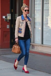 nicky-hilton-street-fashion-out-in-new-york-05-02-2019-5.jpg