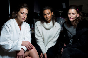 prabal-gurung-bks-g-rf19-5608.thumb.jpg.7d94e4456e044de78c374fb60424e327.jpg