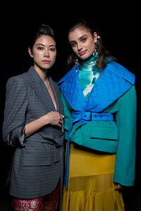 prabal-gurung-bks-g-rf19-5930.thumb.jpg.a8c0e2528316b069b68b0606f3e5e1a7.jpg