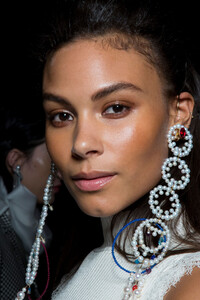 prabal-gurung-bks-g-rf19-6066.thumb.jpg.63babb54a57933c8bd4534319a590c7f.jpg