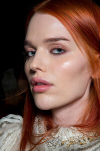 prabal-gurung-bks-g-rf19-6098.thumb.jpg.4553752fbac356dbd78f20e672599328.jpg