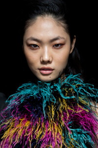 prabal-gurung-bks-g-rf19-6130.thumb.jpg.77fc7aaf23647fe70bb6c20a4eb34a67.jpg