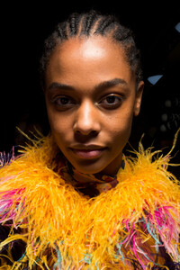 prabal-gurung-bks-g-rf19-6196.thumb.jpg.a76c8e741bf5a0c416a88c39aafeb873.jpg