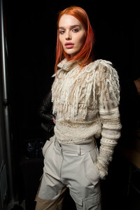 prabal-gurung-bks-g-rf19-6259.thumb.jpg.bd642f5ee5a17da192a3d3a3cdecde0a.jpg