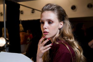 prabal-gurung-bks-m-rf19-1861.thumb.jpg.2fdec5d1035fb86455efabdcd8e6ce93.jpg