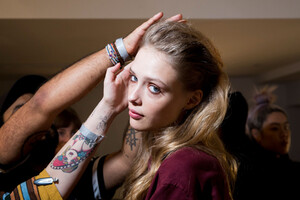 prabal-gurung-bks-m-rf19-1886.thumb.jpg.dcee66cb0acce730024783b1da3555ae.jpg