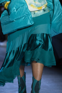 prabal-gurung-clp-rf19-0053.thumb.jpg.ab04acc16d240952b8a55a1989463905.jpg