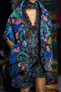prabal-gurung-clp-rf19-0083.thumb.jpg.c86c5c326cb5013d9a7438b820a51df5.jpg
